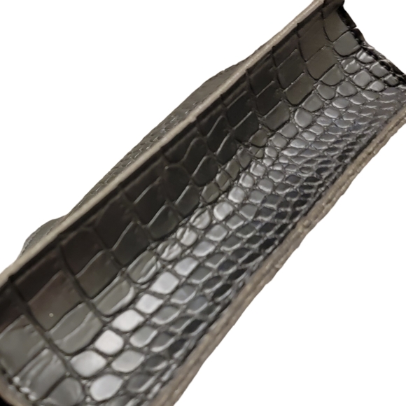 Claudia Canova Y2K Black Crocodile Print Bag with Adjustable Straps - Picture 6 of 9